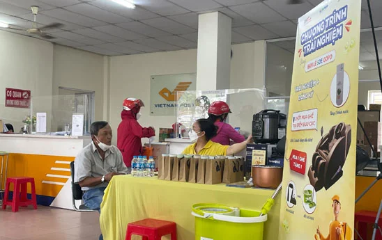 VietnamPost ra mắt dịch vụ mua hàng trả góp qua Bưu điện