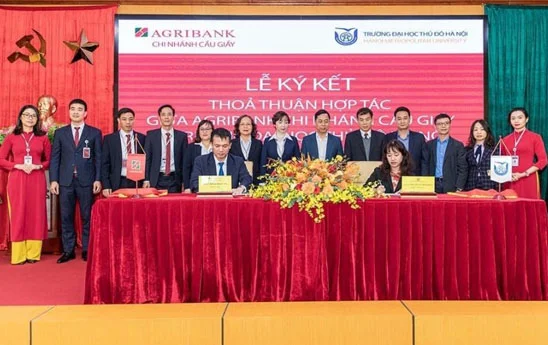 Agribank Cầu Giấy ký kết thỏa thuận hợp tác với Trường Đại học Thủ đô Hà Nội
