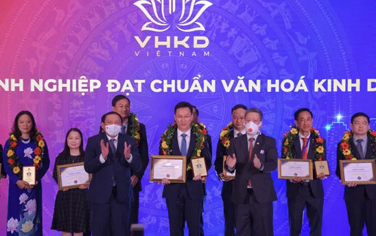 VietinBank đạt chuẩn văn hóa kinh doanh Việt Nam năm 2021