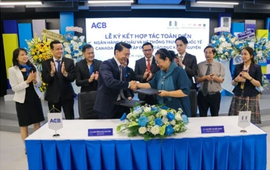 ACB ký kết hợp tác toàn diện với Tập đoàn Giáo dục Khôi Nguyên