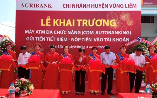 Agribank Vĩnh Long khai trương CDM tại huyện Vũng Liêm
