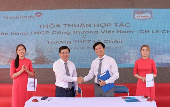VietinBank Lê Chân ký thỏa thuận hợp tác với Trường THPT Lê Chân