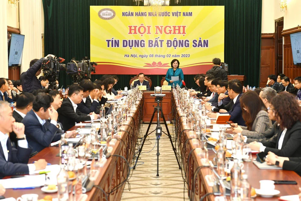 Go vuong cho thi truong bat dong san 1