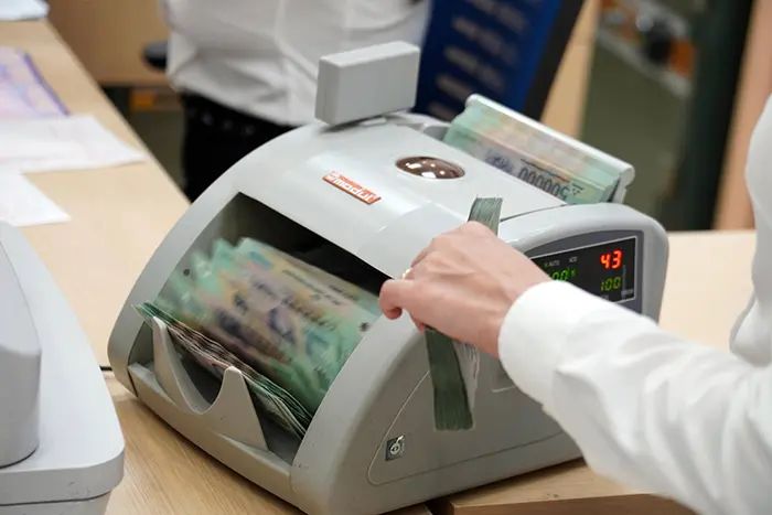 nang ty le so huu cua nha dau tu nuoc ngoai tai cac to chuc tin dung yeu kem700