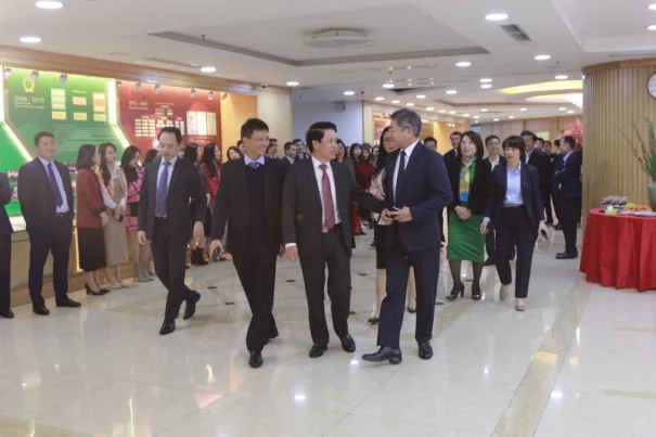 tich cuc khan truong trien khai cac nhiem vu cua nganh ngan hang nam 202311