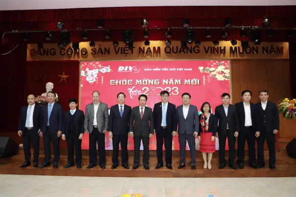 tich cuc khan truong trien khai cac nhiem vu cua nganh ngan hang nam 202312