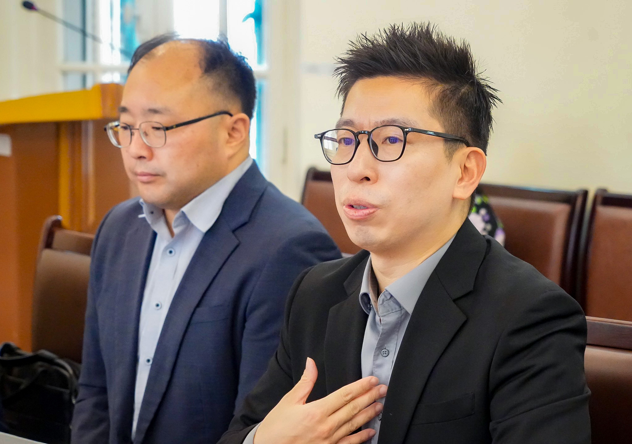 Ông Shin Jin Hwan (bên phải), Công ty TNHH Deloitte Anjin (Hàn Quốc)