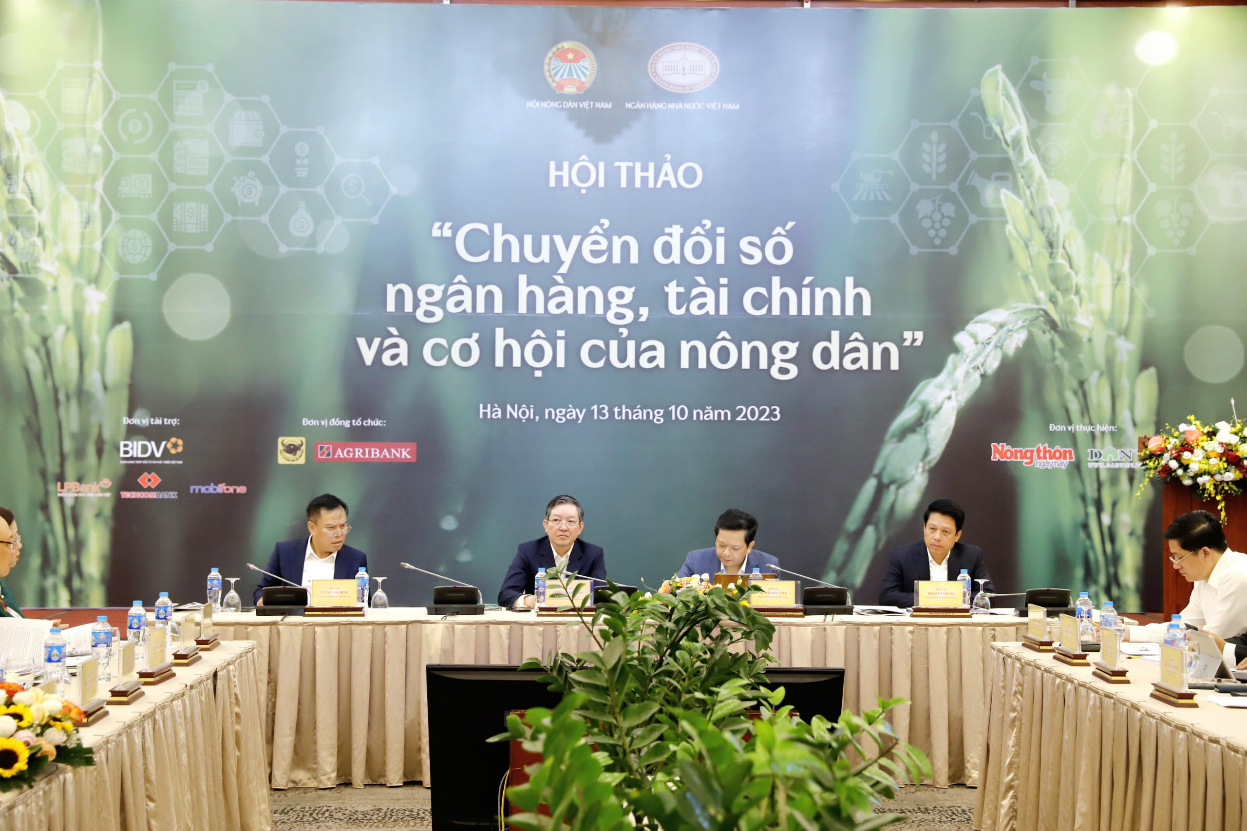Hội thảo chuyển đổi số ngân hàng tạo cơ hội cho nông dân phát triển bền vững