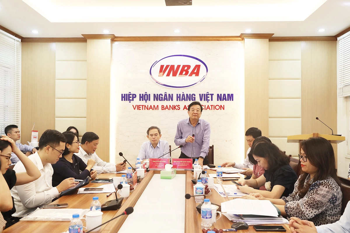 Quang cảnh cuộc họp góp ý dự án Luật Công chứng (sửa đổi). Ảnh: Minh Ngọc