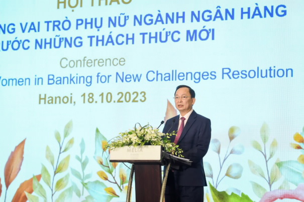phụ nữ ngành Ngân hàng