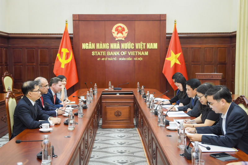 Quang cảnh buổi làm việc