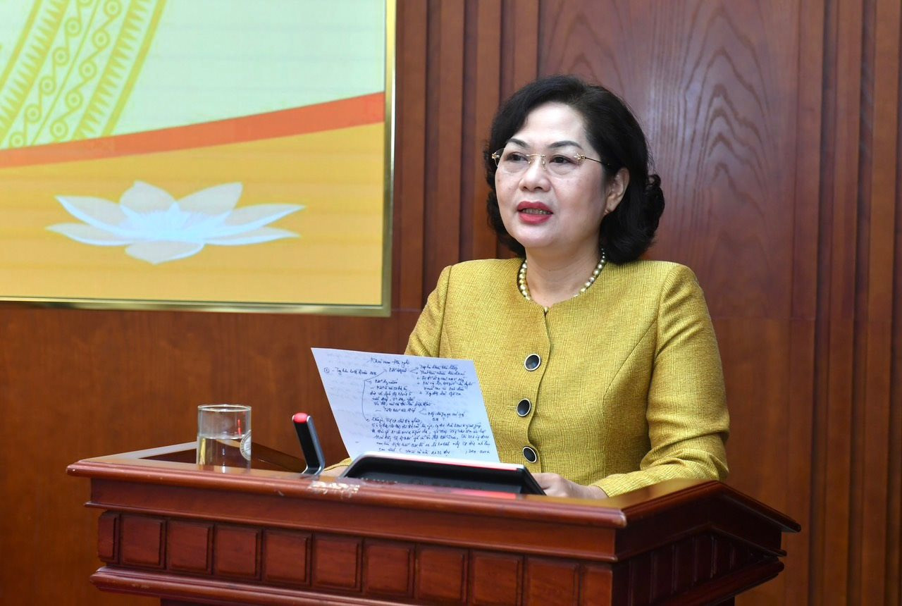 Thống đốc Nguyễn Thị Hồng phát biểu