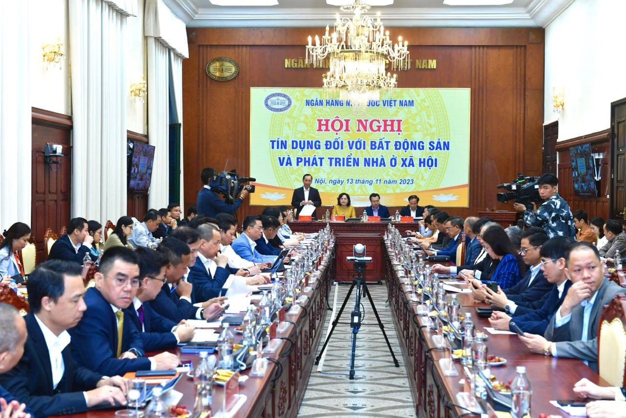 Quang cảnh hội nghị