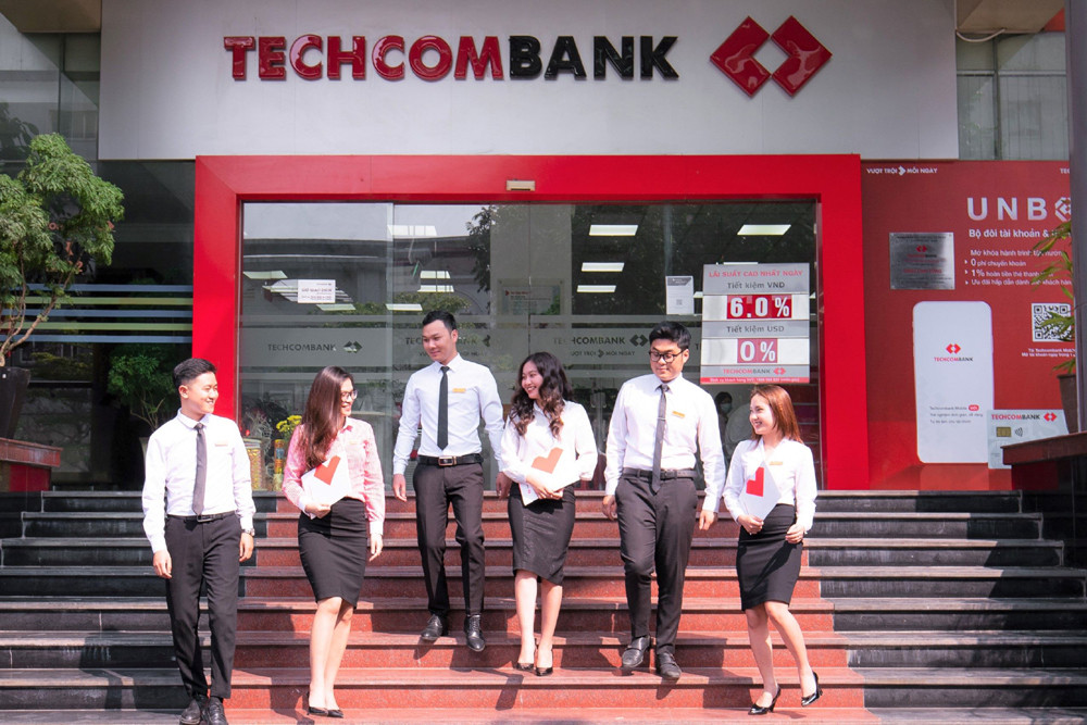 Techcombank miễn nhiệm Phó tổng giám đốc