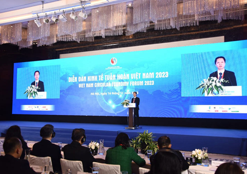 Phó Thủ tướng Trần Hồng Hà phát biểu tại diễn đàn kinh tế tuần hoàn Việt Nam 2023