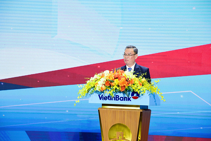 Bí thư Đảng ủy, Chủ tịch HĐQT VietinBank Trần Minh Bình phát biểu đáp từ và cảm ơn Lãnh đạo Đảng, Nhà nước