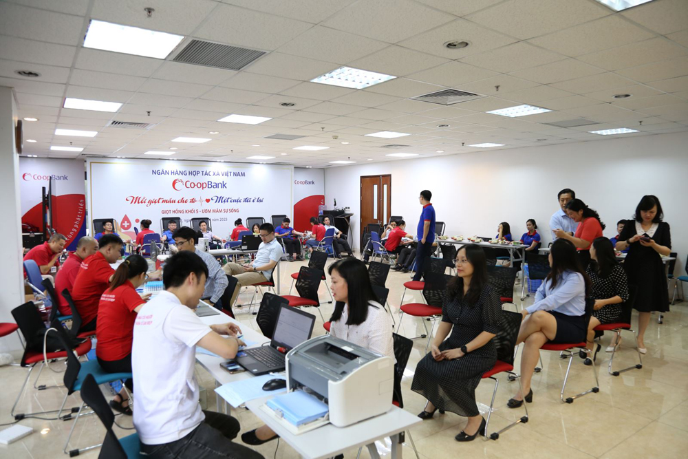 hiến máu tình nguyện