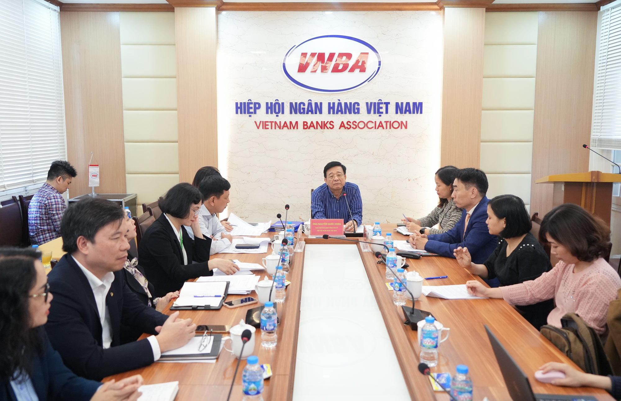 Quang cảnh cuộc họp triển khai xây dựng Bộ quy tắc chung về chuyển tiền quốc tế của khách hàng cá nhân