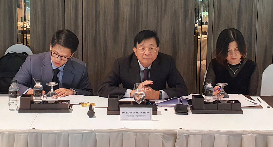 TS Nguyễn Quốc Hùng và đoàn làm việc của Hiệp hội Ngân hàng Việt Nam