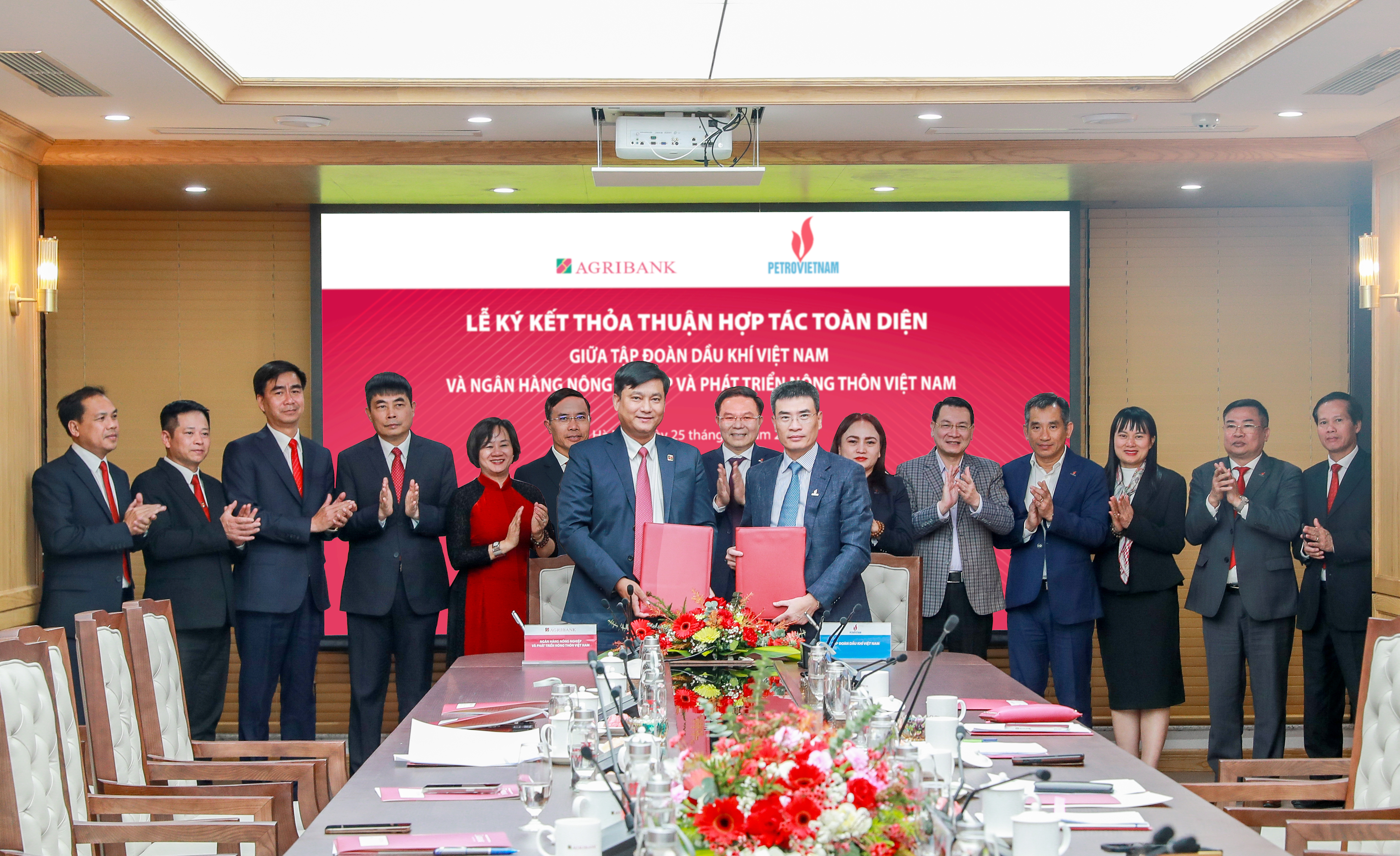 Hai bên xác định hướng đến đối tác toàn diện, mong muốn cùng hiện thực hóa các quy định chung tại thỏa thuận đã ký kết
