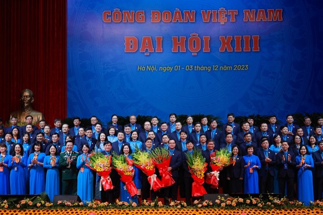 Ban Chấp hành Tổng LĐLĐ Việt Nam khóa XIII ra mắt Đại hội