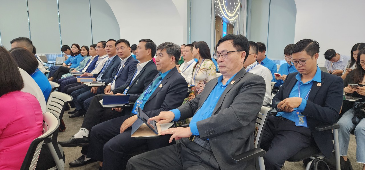 Đoàn đại biểu Công đoàn NHVN tại Diễn đàn số 5