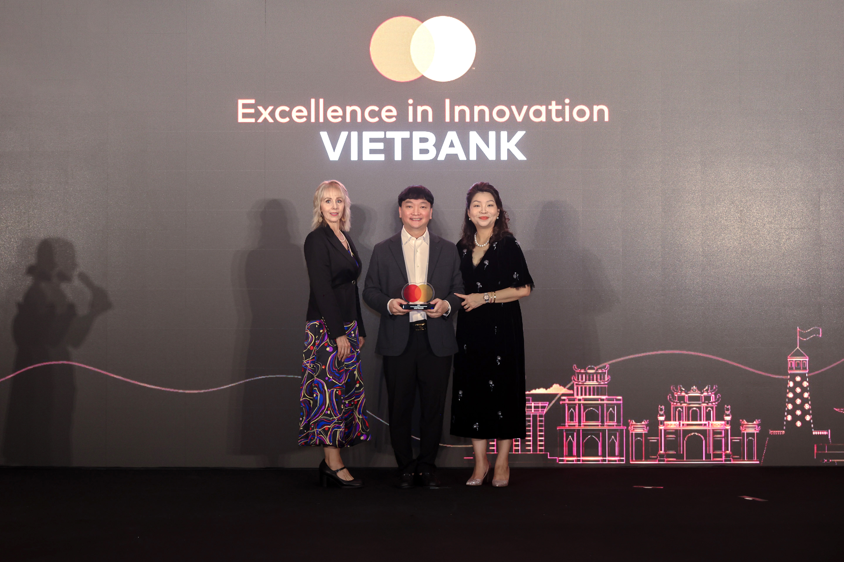 Vietbank nhận giải thưởng từ Mastercard