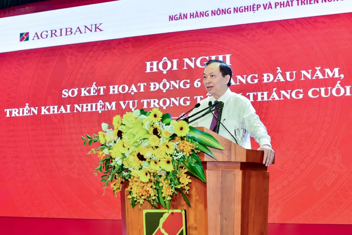 Agribank khẳng định vai trò chủ lực luôn sẵn sàng chia sẻ và đồng hành cùng khách hàng vượt khó