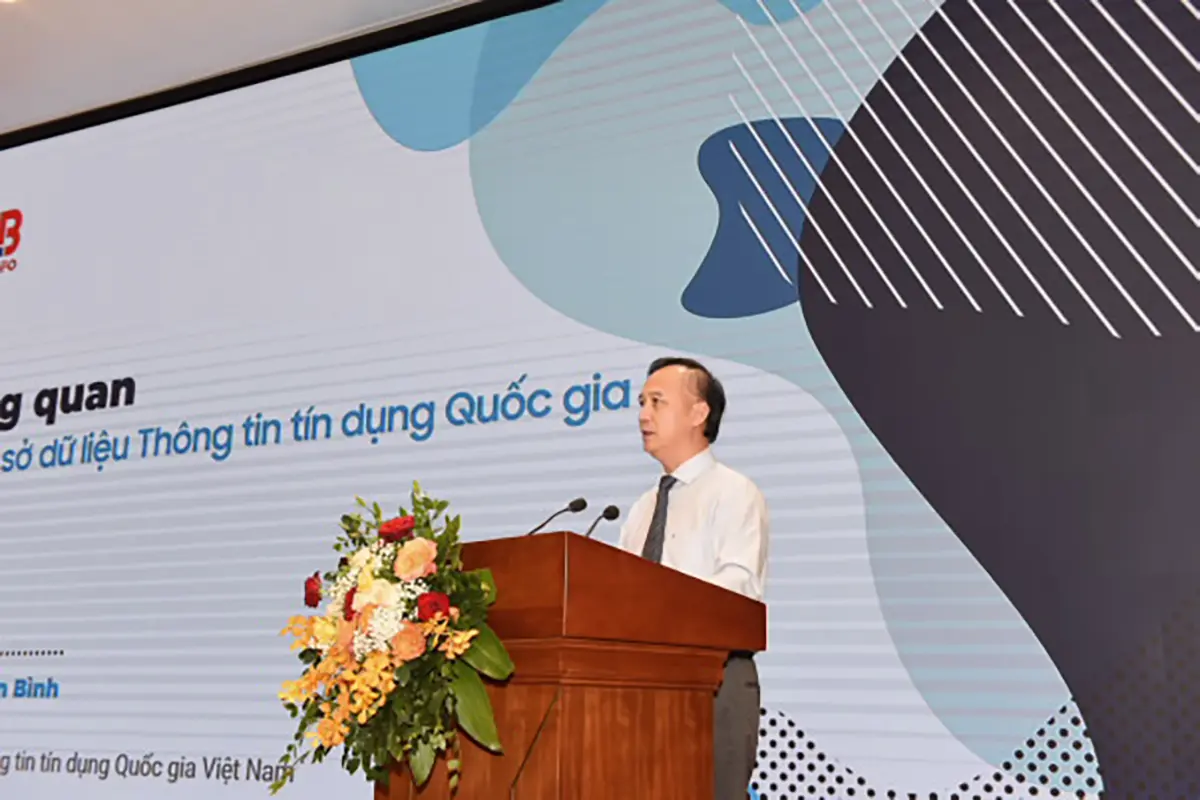 Ông Cao Văn Bình - Tổng Giám đốc Trung tâm Thông tin tín dụng quốc gia Việt Nam giới thiệu tổng quan về cơ sở dữ liệu thông tin tín dụng