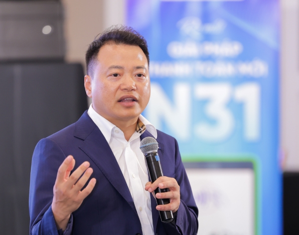 f43nguyen-hoa-binh.jpg