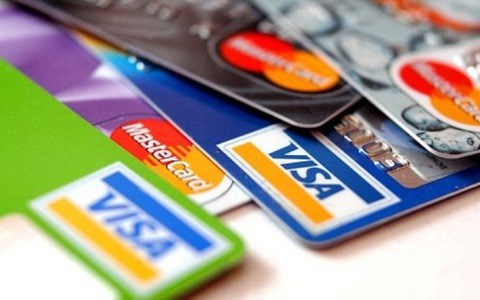 Vietnam Banks Association urges Visa, Mastercard to reduce fees hinh anh 1