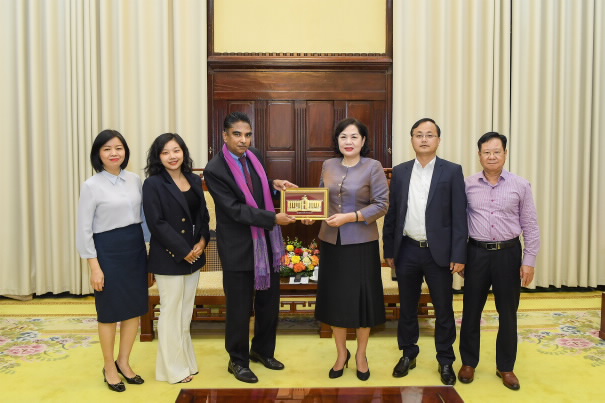 Thống đốc Nguyễn Thị Hồng