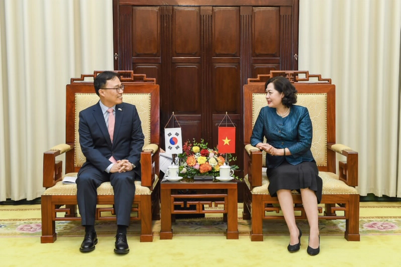 Thống đốc Nguyễn Thị Hồng