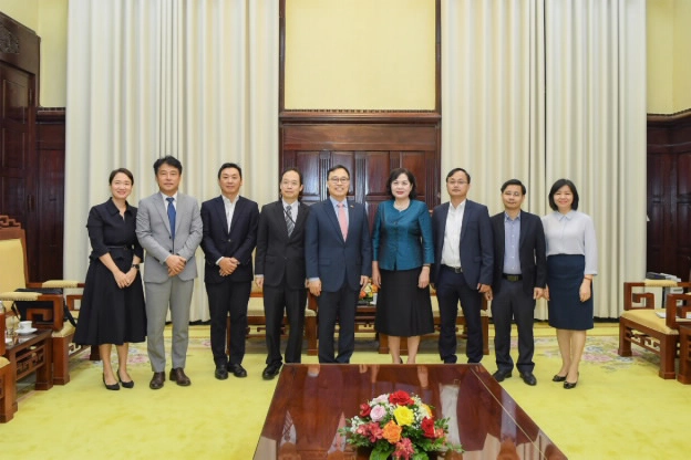 Thống đốc Nguyễn Thị Hồng