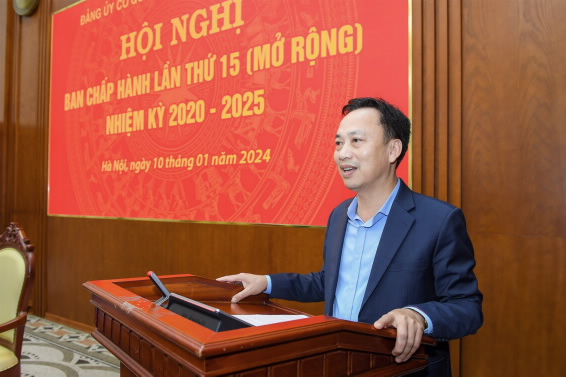 Đ/c Lại Xuân Lâm - Phó Bí thư Thường trực Đảng ủy Khối các cơ quan Trung ương phát biểu chỉ đạo Hội nghị