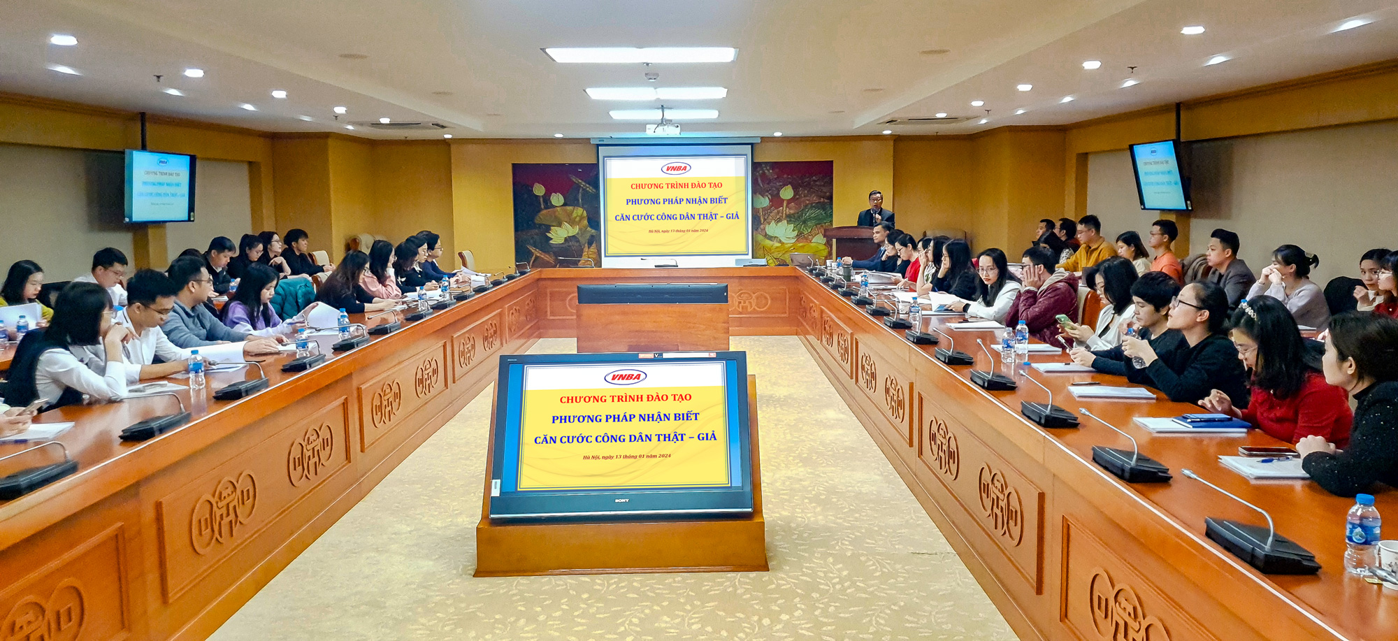 Quang cảnh khóa học nhận biết căn cước công dân thật, giả