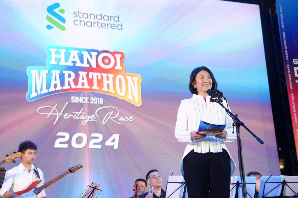 à Michele Wee, Tổng Giám đốc Ngân hàng Standard Chartered Việt Nam