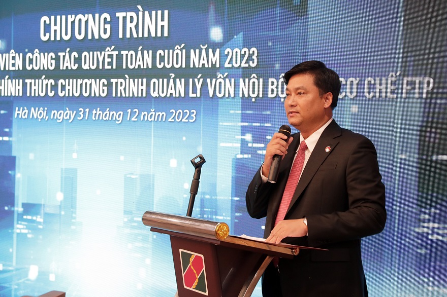 Đồng chí Phạm Toàn Vượng - Thành viên Hội đồng thành viên, Tổng giám đốc phát biểu khai mạc chương trình