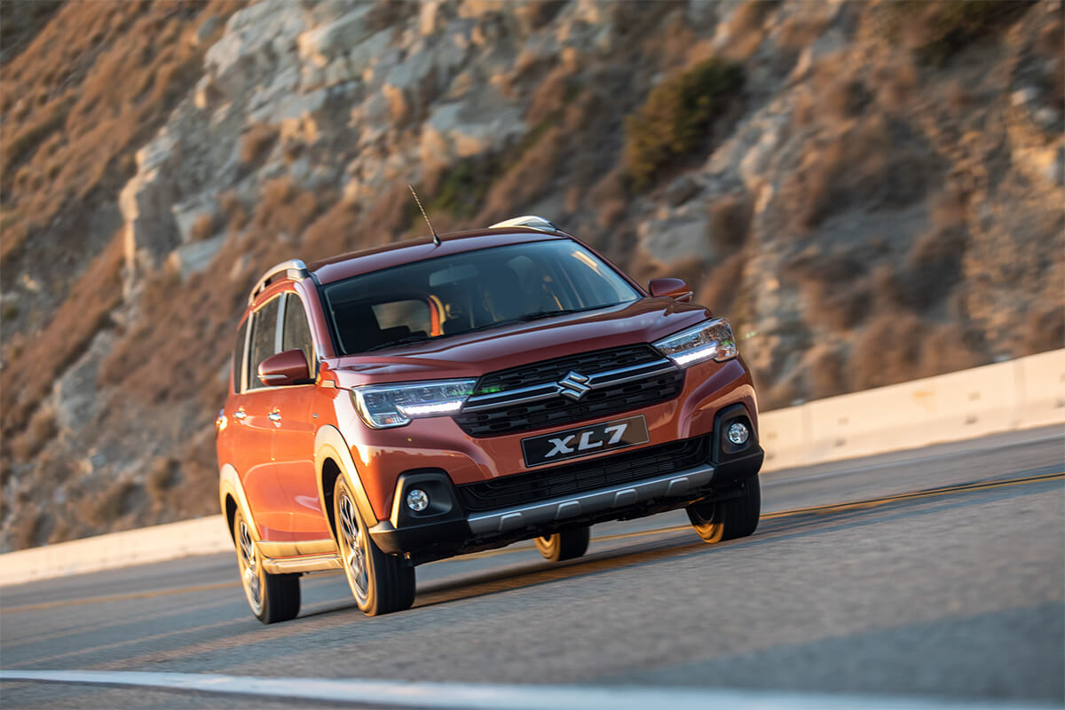 xe ô tô 7 chỗ Suzuki XL7 GLX AT