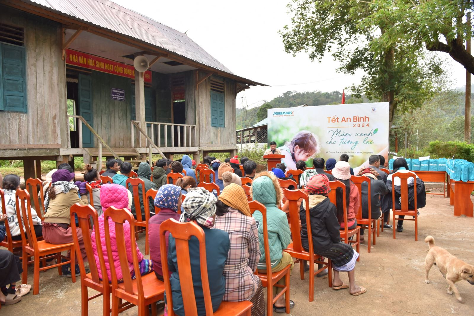 tài trợ