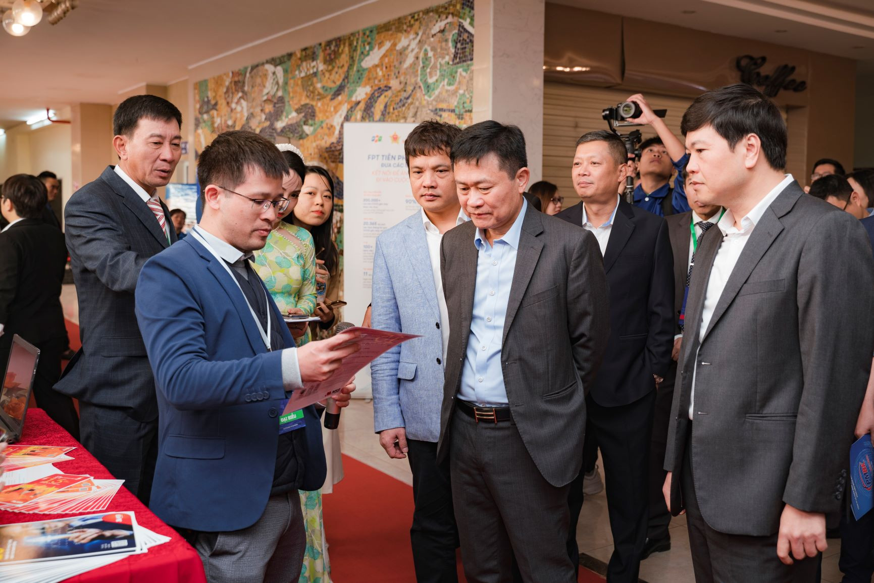 chuyển đổi số 