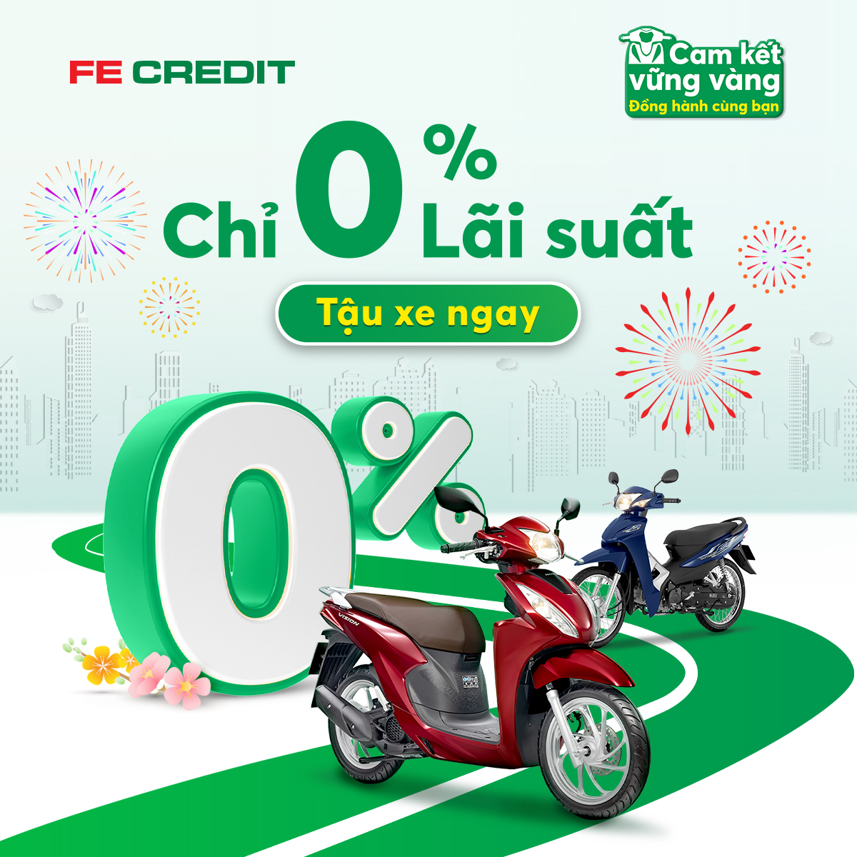 Khách hàng nhận ưu đãi trong chương trình “Tậu xe mới ngay - Chỉ từ 0% lãi suất” của  FE CREDIT