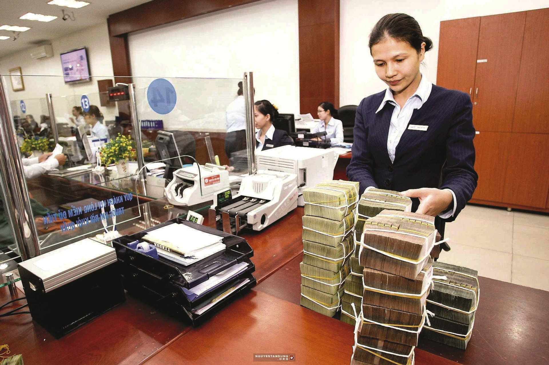 Quy định tỷ lệ an toàn vốn đối với ngân hàng, chi nhánh ngân hàng nước ngoài