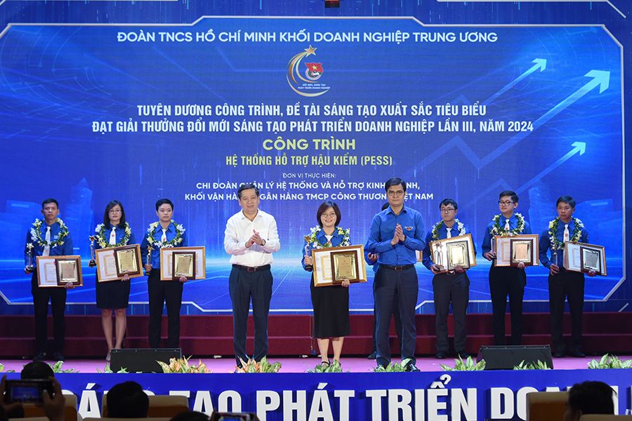 Công trình Hệ thống hỗ trợ hậu kiểm của VietinBank được vinh danh là công trình xuất sắc tiêu biểu Khối Doanh nghiệp Trung ương