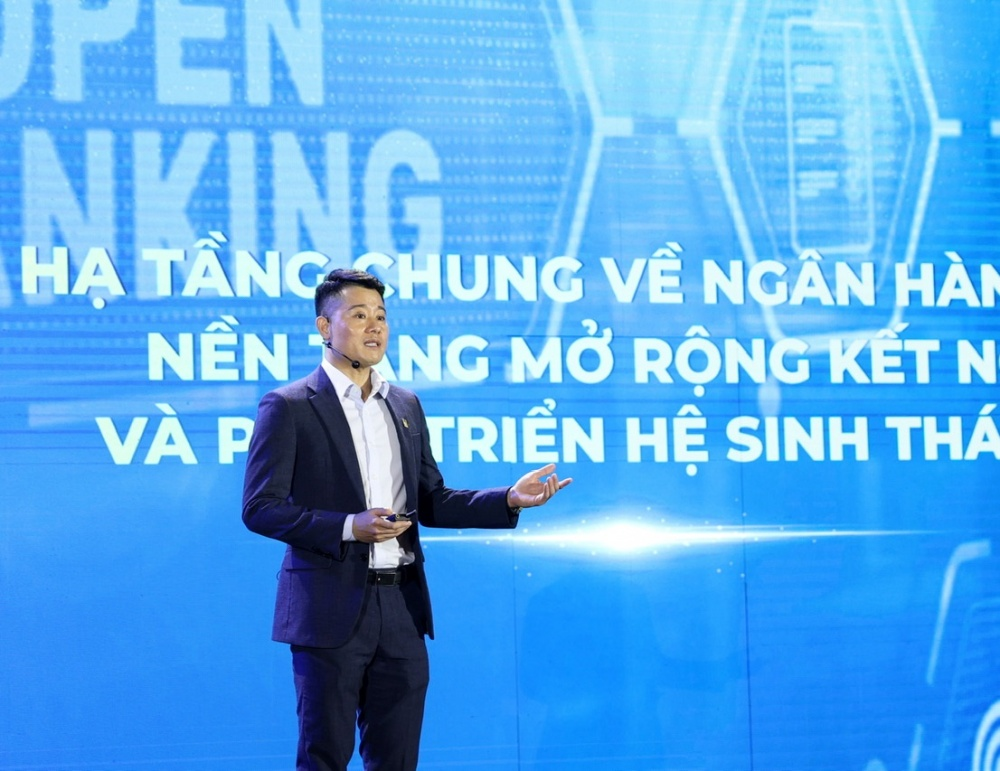 Ông Nguyễn Hoàng Long, Phó Tổng giám đốc NAPAS