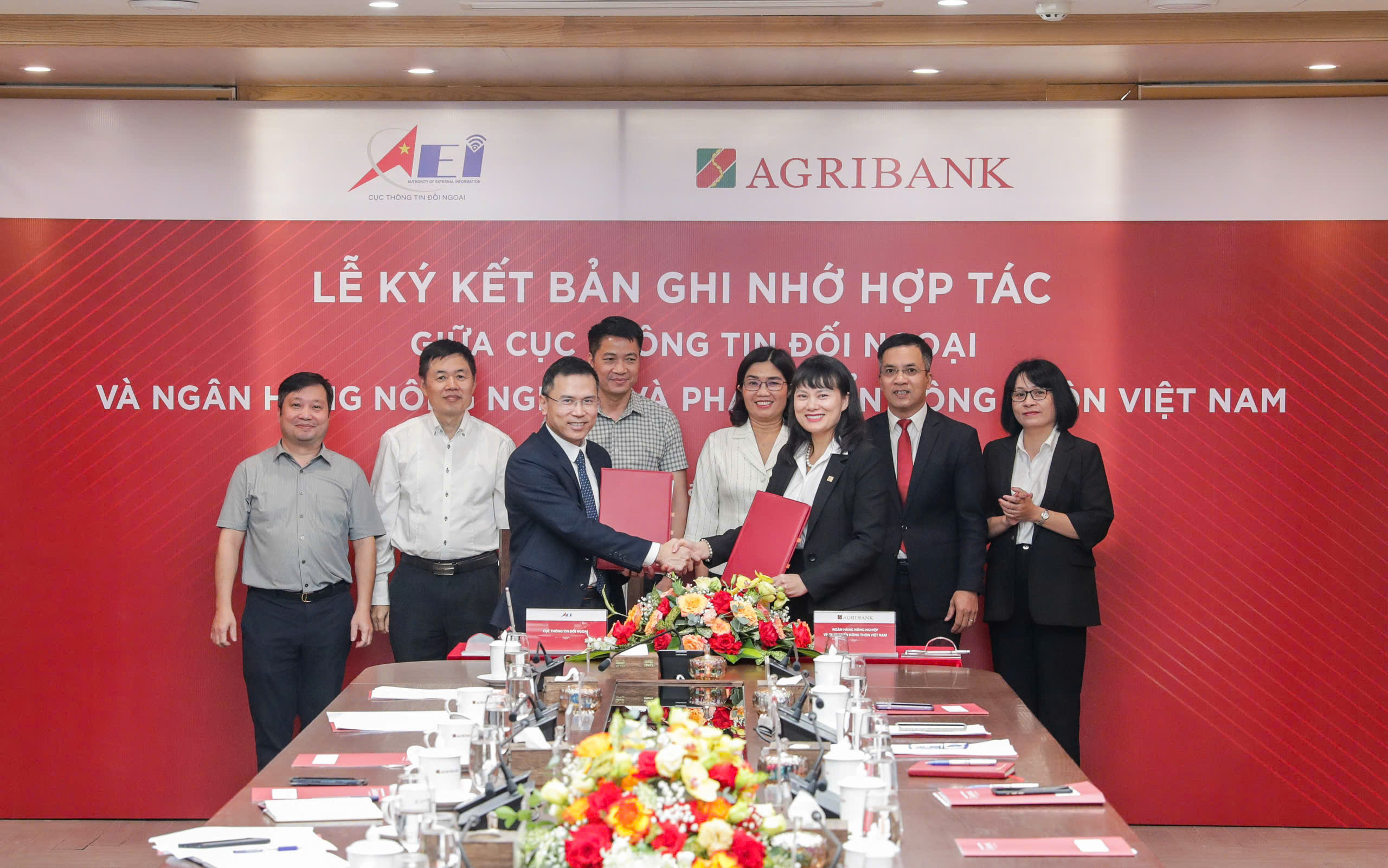 hợp tác