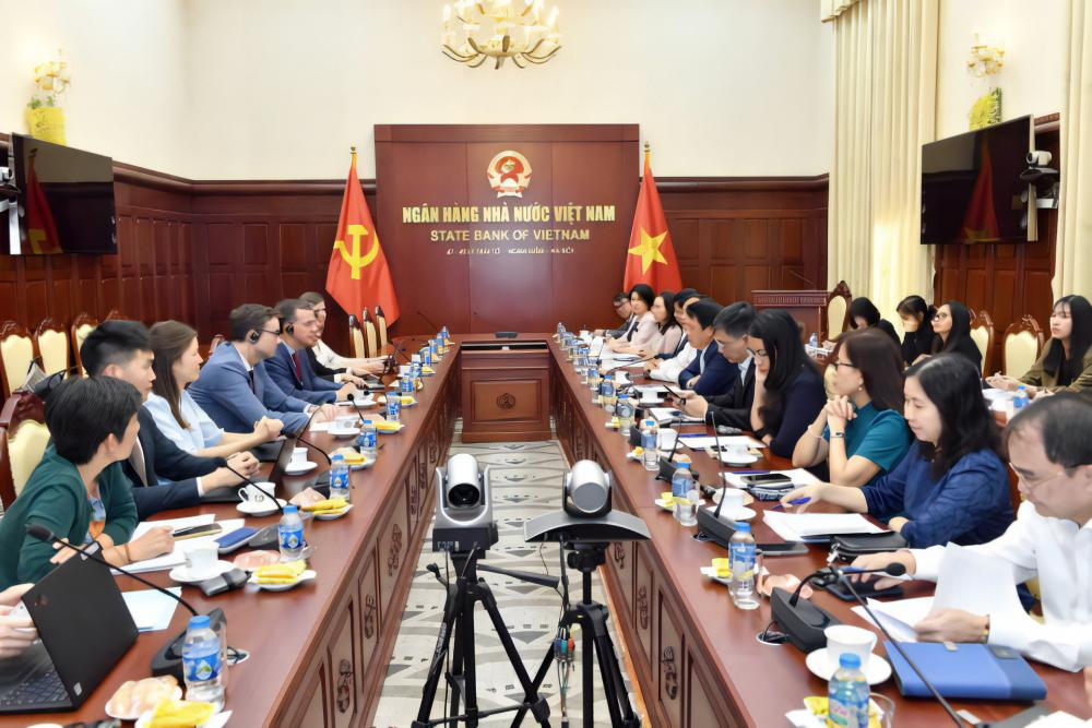 Các đại biểu tại buổi làm việc