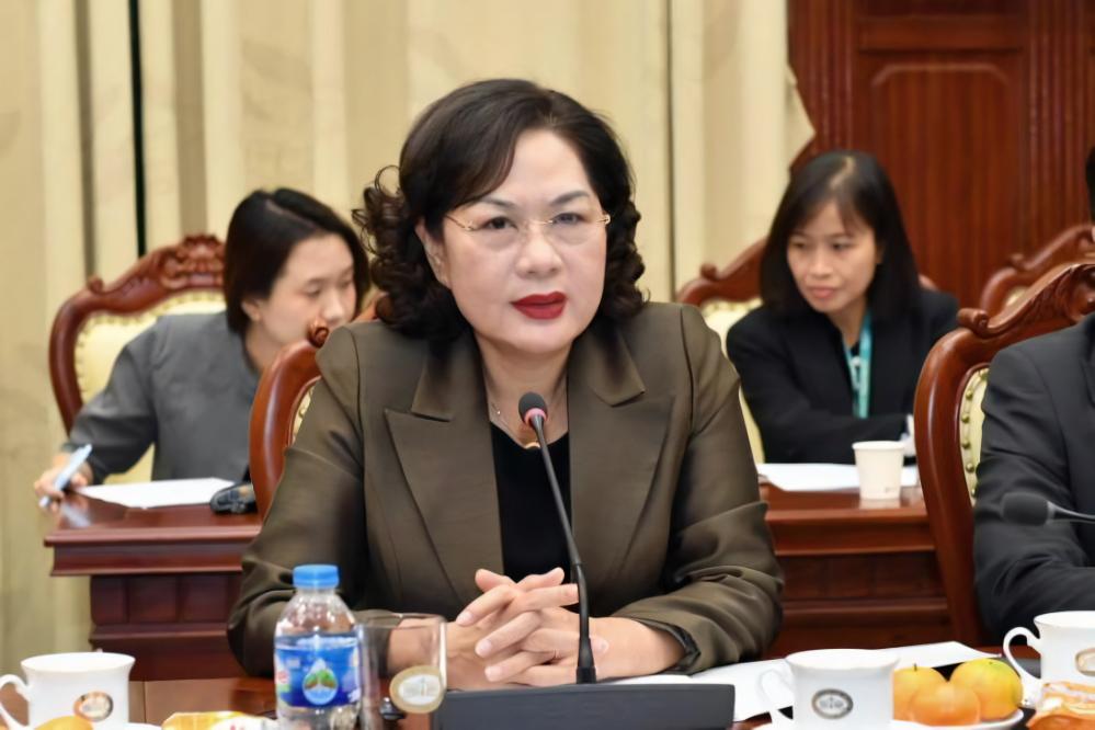 Thống đốc Nguyễn Thị Hồng phát biểu tại buổi làm việc