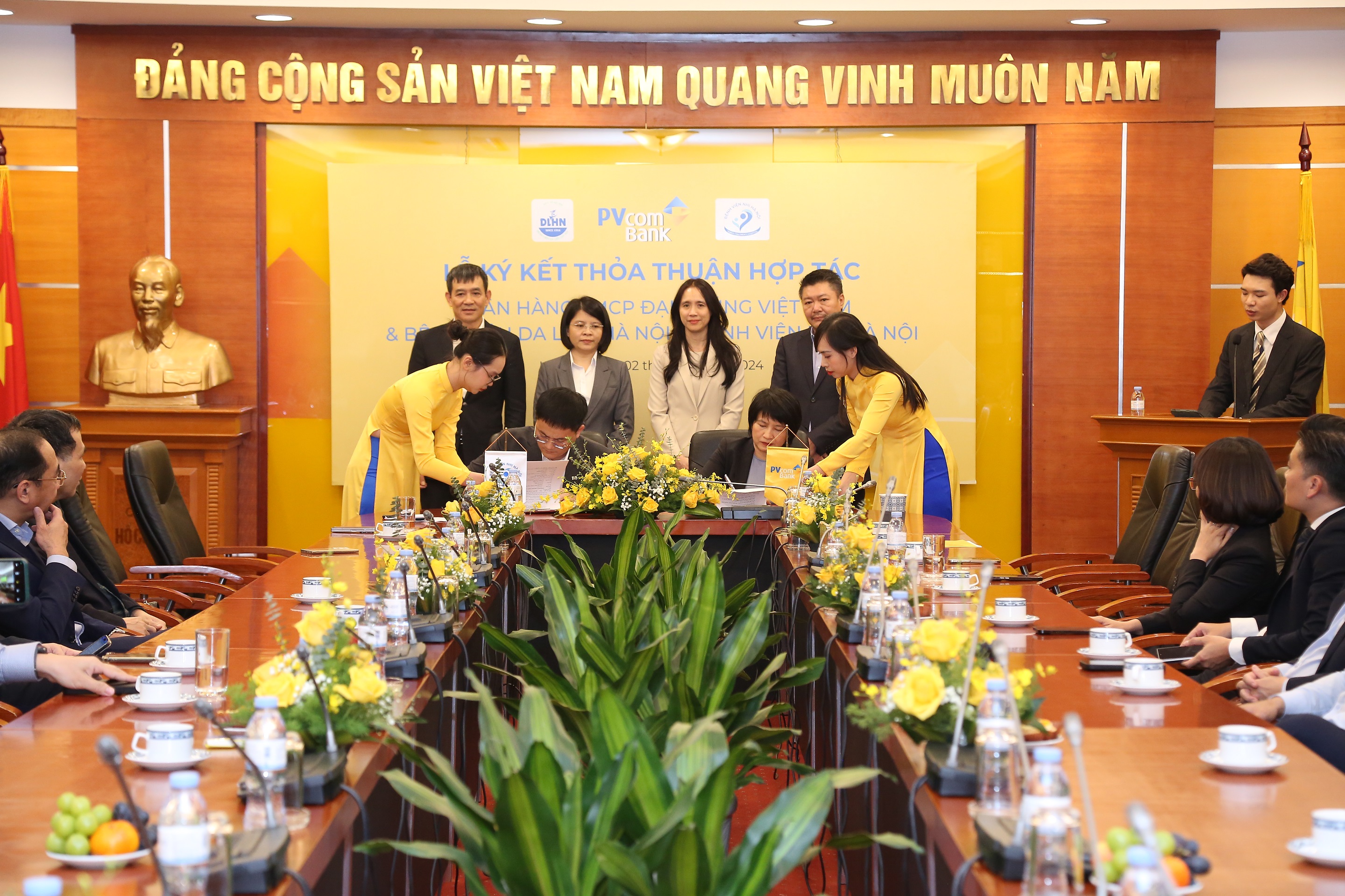 PVcomBank cam kết hỗ trợ cộng đồng, nâng cao chất lượng dịch vụ y tế