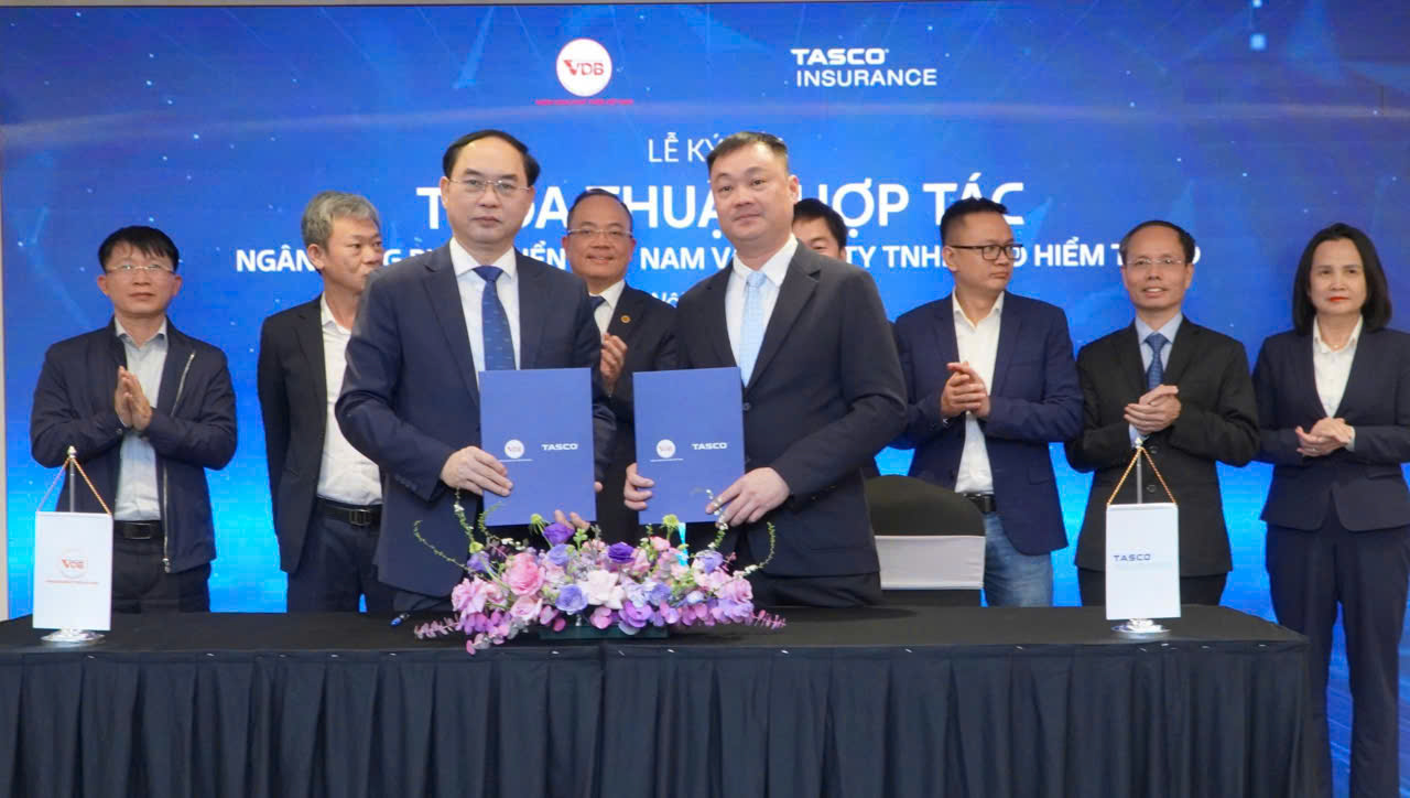 hợp tác
